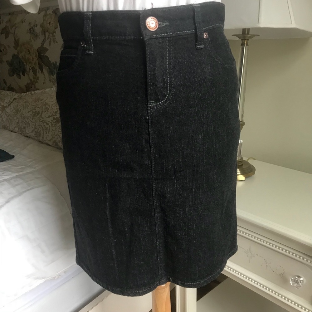 Old Navy Black Denim Stretch Skirt